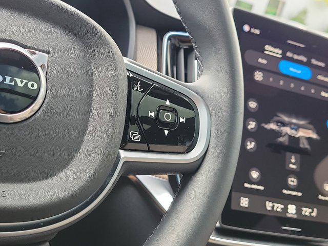 2025 Volvo XC90 B6 Ultra