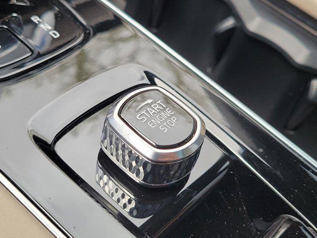 2025 Volvo XC90 B6 Ultra