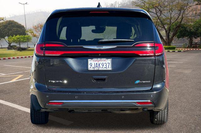 2024 Chrysler Pacifica Hybrid Select