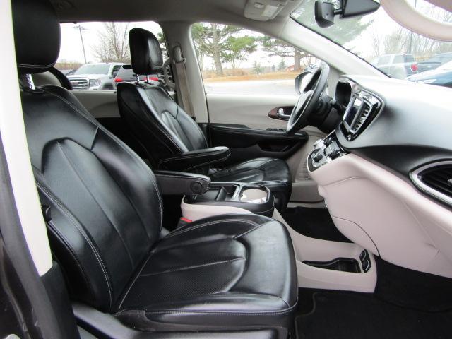 2021 Chrysler Voyager LXI