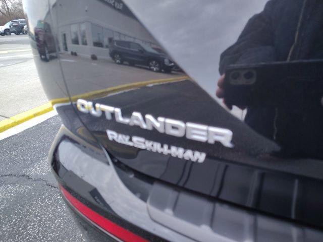 2026 Mitsubishi Outlander ES 1.5T S-AWC