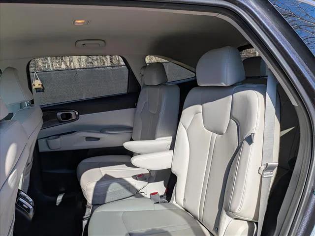 2025 Kia Sorento EX