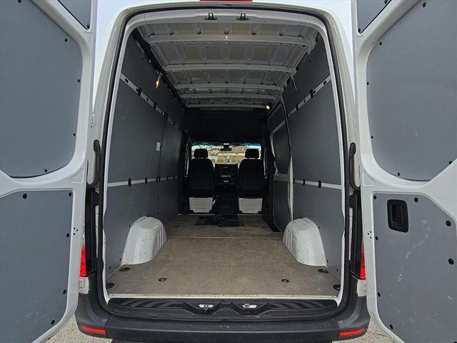 2023 Mercedes-Benz Sprinter 2500 Standard Roof 4-Cyl Gas