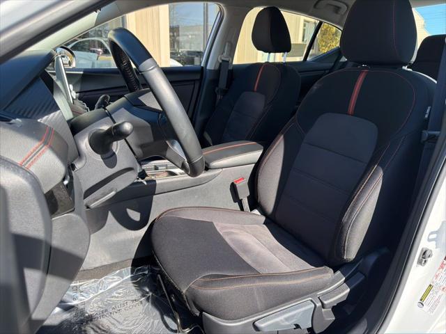 2024 Nissan Sentra SR Xtronic CVT