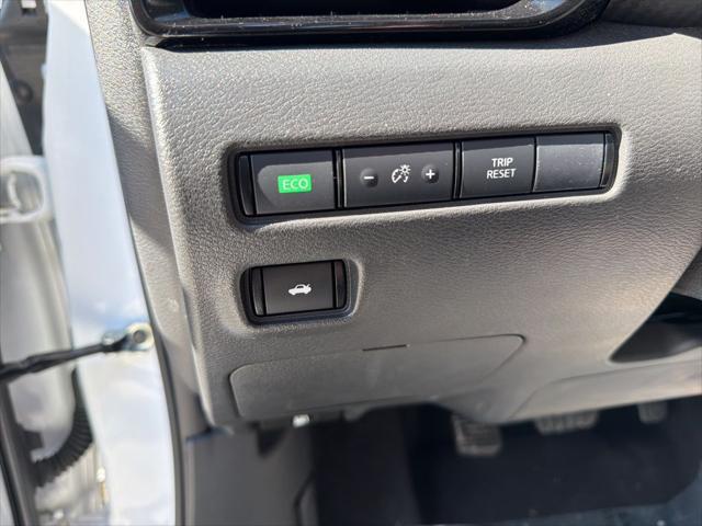 2024 Nissan Sentra SR Xtronic CVT