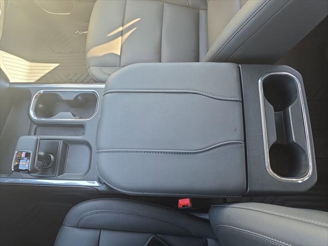 2026 Chevrolet Silverado 1500 4WD Crew Cab Standard Bed LT