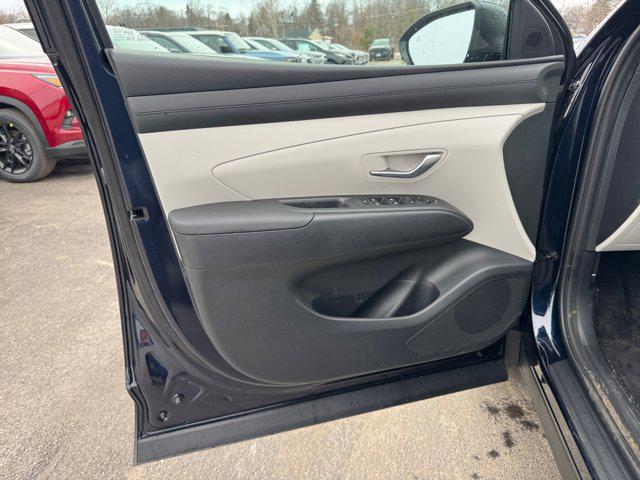 2026 Hyundai Tucson Hybrid Blue SE