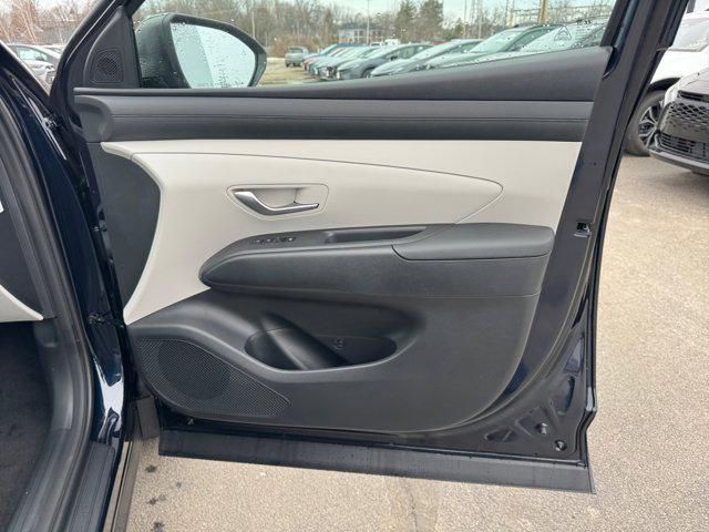 2026 Hyundai Tucson Hybrid Blue SE