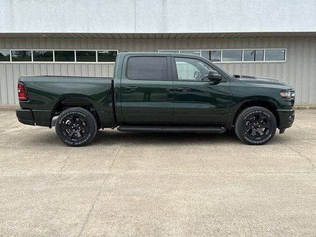 2026 RAM Ram 1500 RAM 1500 EXPRESS CREW CAB 4X4 57 BOX
