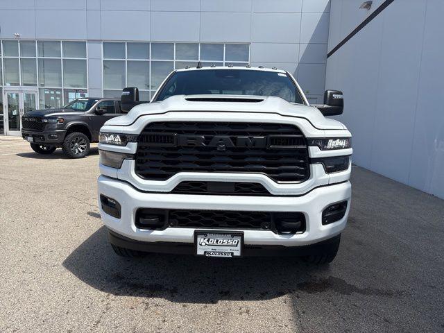 2026 RAM Ram 2500 RAM 2500 BLACK EXPRESS CREW CAB 4X4 64 BOX 2026 RAM Ram 2500 RAM 2500 BLACK EXPRESS CREW CAB 4X4 64 BOX