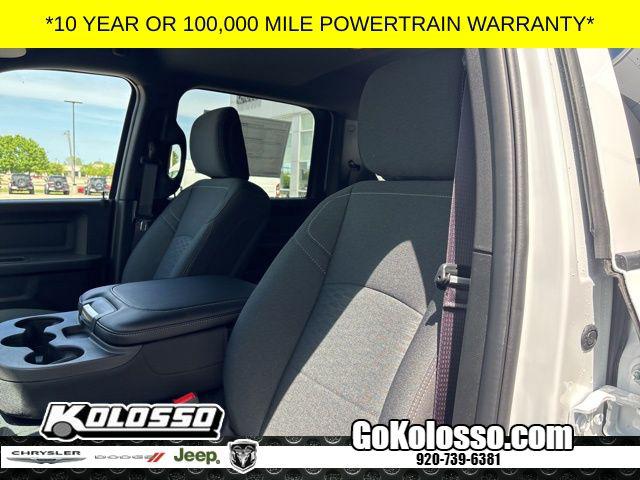2026 Ram 2500 Black Express Crew Cab 4x4 6'4" Box