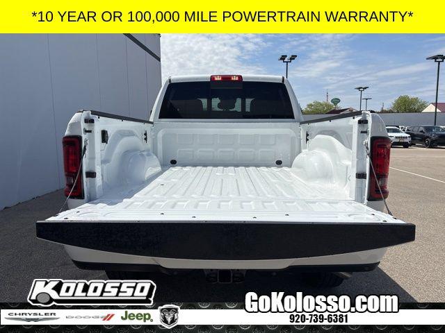 2026 Ram 2500 Black Express Crew Cab 4x4 6'4" Box