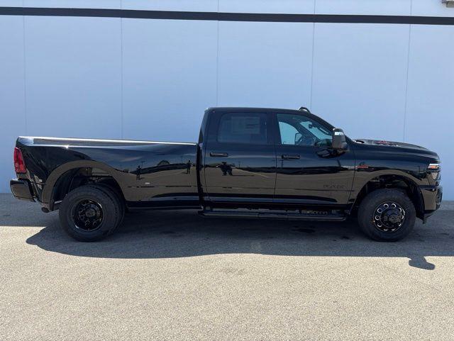 2026 Ram 3500 Laramie Crew Cab 4x4 8' Box