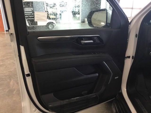 2026 Chevrolet Suburban RST, 4WD