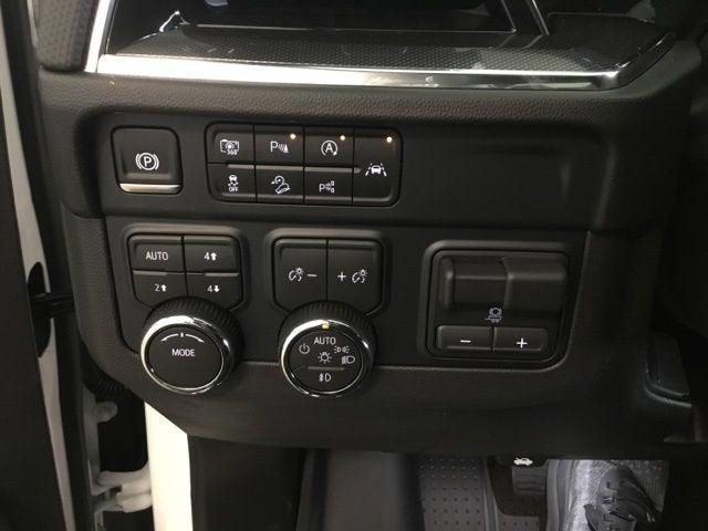 2026 Chevrolet Suburban RST, 4WD