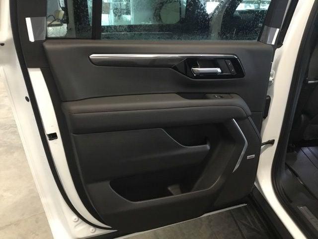 2026 Chevrolet Suburban RST, 4WD