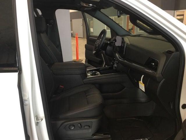 2026 Chevrolet Suburban RST, 4WD