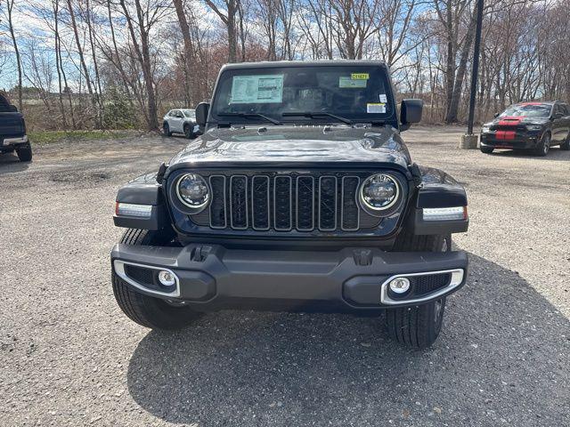 2026 Jeep Gladiator GLADIATOR SAHARA 4X4