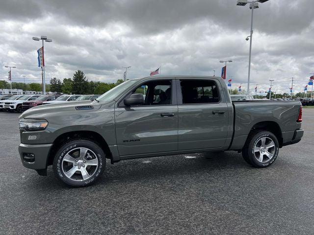 2026 RAM 1500 RAM 1500 EXPRESS CREW CAB 4X4 57 BOX