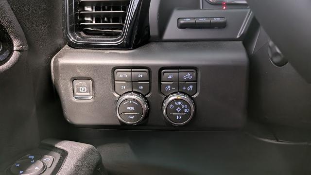 2026 GMC Sierra 1500 Crew Cab, Short Bed, AT4, 4WD