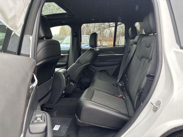 2026 Jeep Grand Cherokee Altitude 4x4