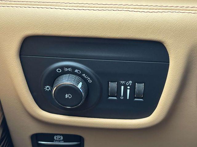 2026 Jeep Grand Cherokee Summit 4x4