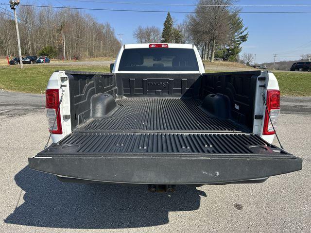 2024 Ram 3500 Big Horn Crew Cab 4x4 8' Box
