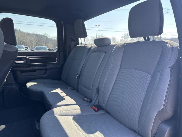 2024 Ram 3500 Big Horn Crew Cab 4x4 8' Box
