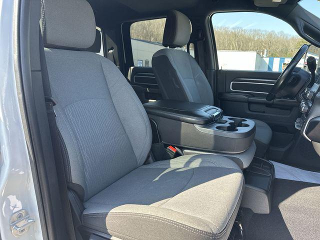 2024 Ram 3500 Big Horn Crew Cab 4x4 8' Box