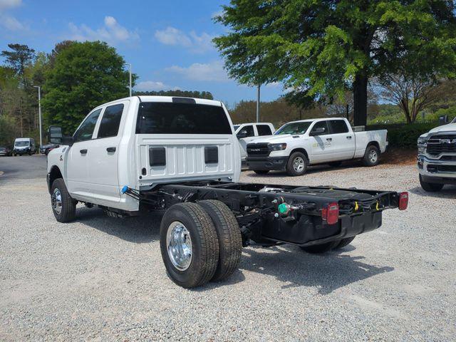 2026 RAM Ram 3500 Chassis Cab RAM 3500 TRADESMAN CREW CAB CHASSIS 4X4 60 CA