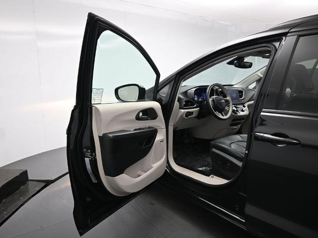 2018 Chrysler Pacifica Hybrid Limited