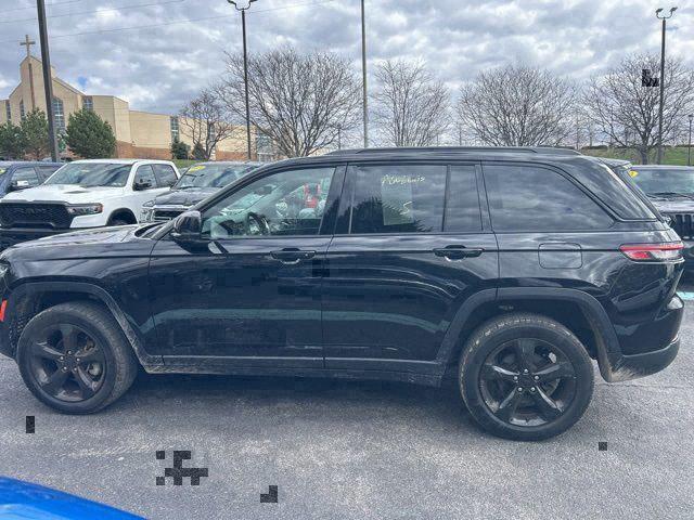2023 Jeep Grand Cherokee Limited 4x4 2023 Jeep Grand Cherokee Limited 4x4