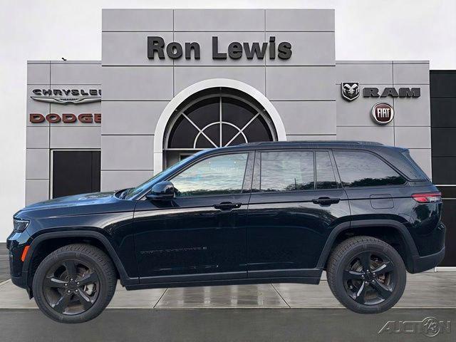 2023 Jeep Grand Cherokee Limited 4x4 2023 Jeep Grand Cherokee Limited 4x4
