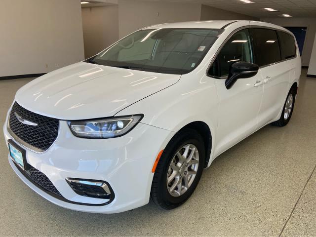 2024 Chrysler Pacifica Touring L for sale in Monticello, IL