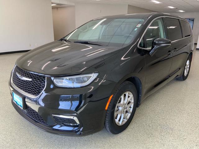 2024 Chrysler Pacifica Touring L for sale in Monticello, IL