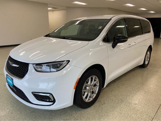 2024 Chrysler Pacifica Touring L for sale in Monticello, IL