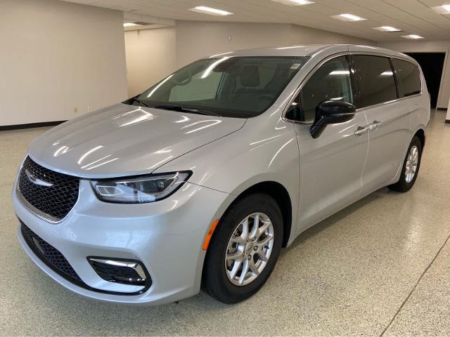 2024 Chrysler Pacifica Touring L for sale in Monticello, IL