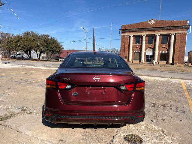 2025 Nissan Altima SV FWD