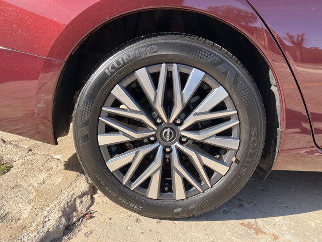 2025 Nissan Altima SV FWD