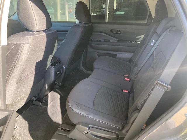 2025 Nissan Pathfinder SV FWD