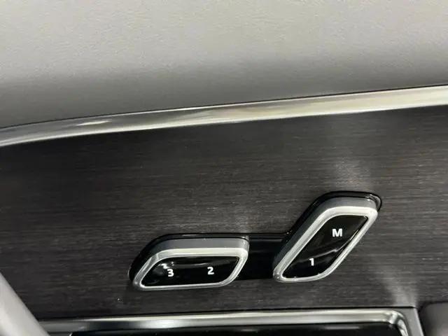 2026 Land Rover Range Rover P400 SE 7 Seat
