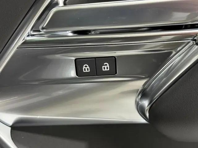 2026 Land Rover Range Rover P400 SE 7 Seat