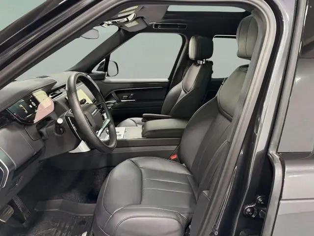2026 Land Rover Range Rover P400 SE 7 Seat