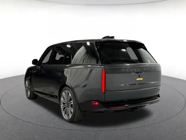2026 Land Rover Range Rover P400 SE 7 Seat