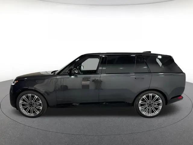 2026 Land Rover Range Rover P400 SE 7 Seat
