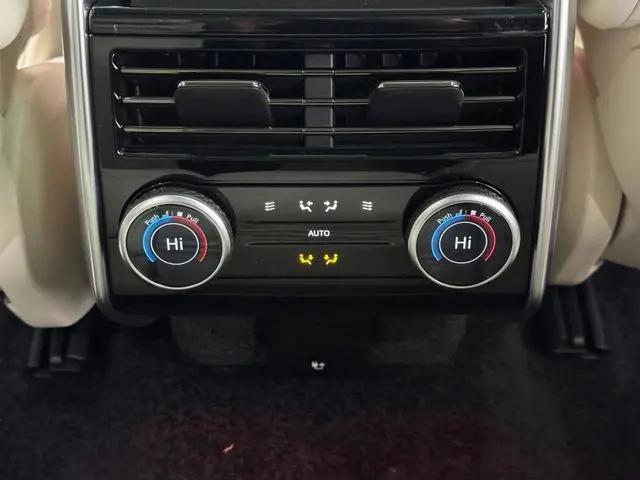 2026 Land Rover Range Rover P530 Autobiography