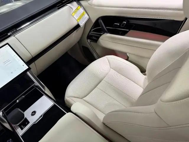 2026 Land Rover Range Rover P530 Autobiography
