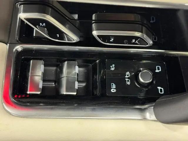 2026 Land Rover Range Rover P530 Autobiography