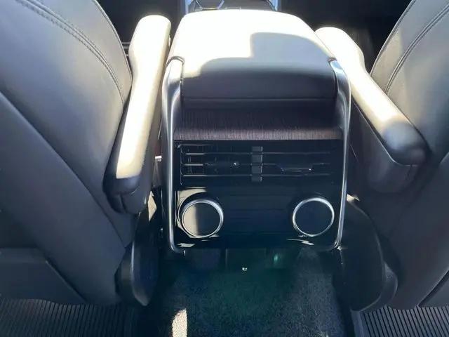 2025 Land Rover Range Rover P530 SE