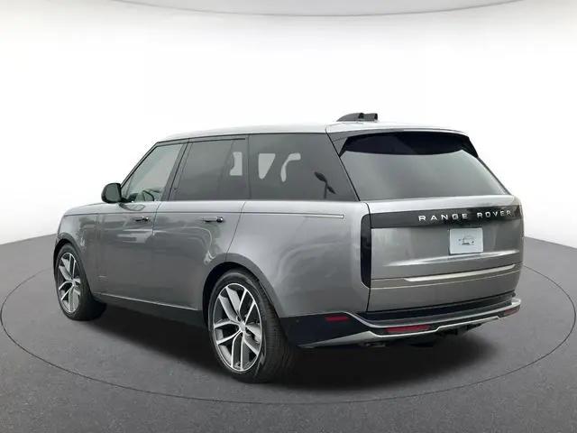 2025 Land Rover Range Rover P530 SE
